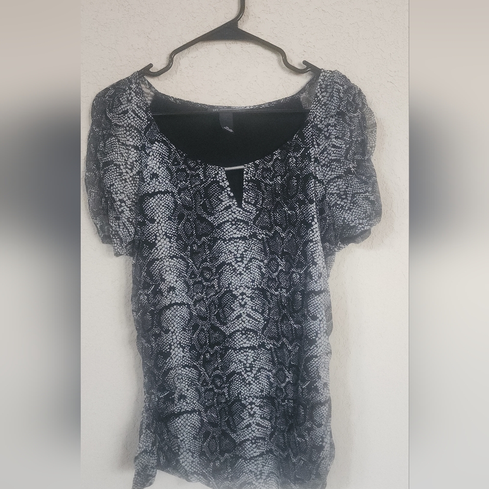 INC Snake Print Metal Keyhole Short Sleeve Top Black & Gray XL